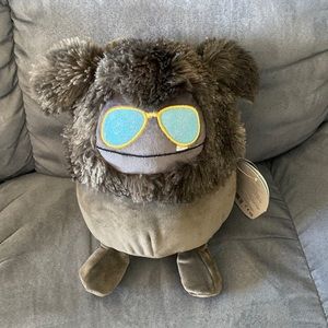 NWT SQUISHMALLOWS | 8” WALLIS the bigfoot yeti ULTRA RARE